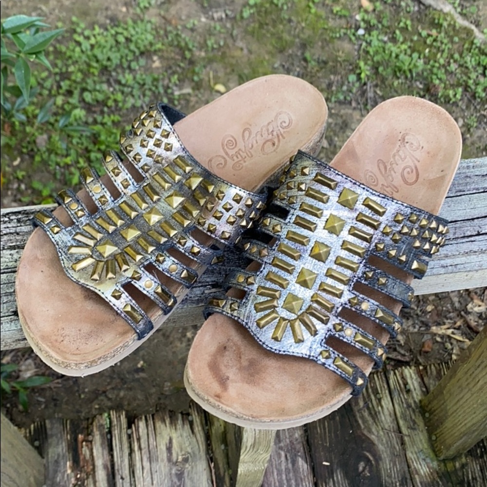Naughty Monkey sandals